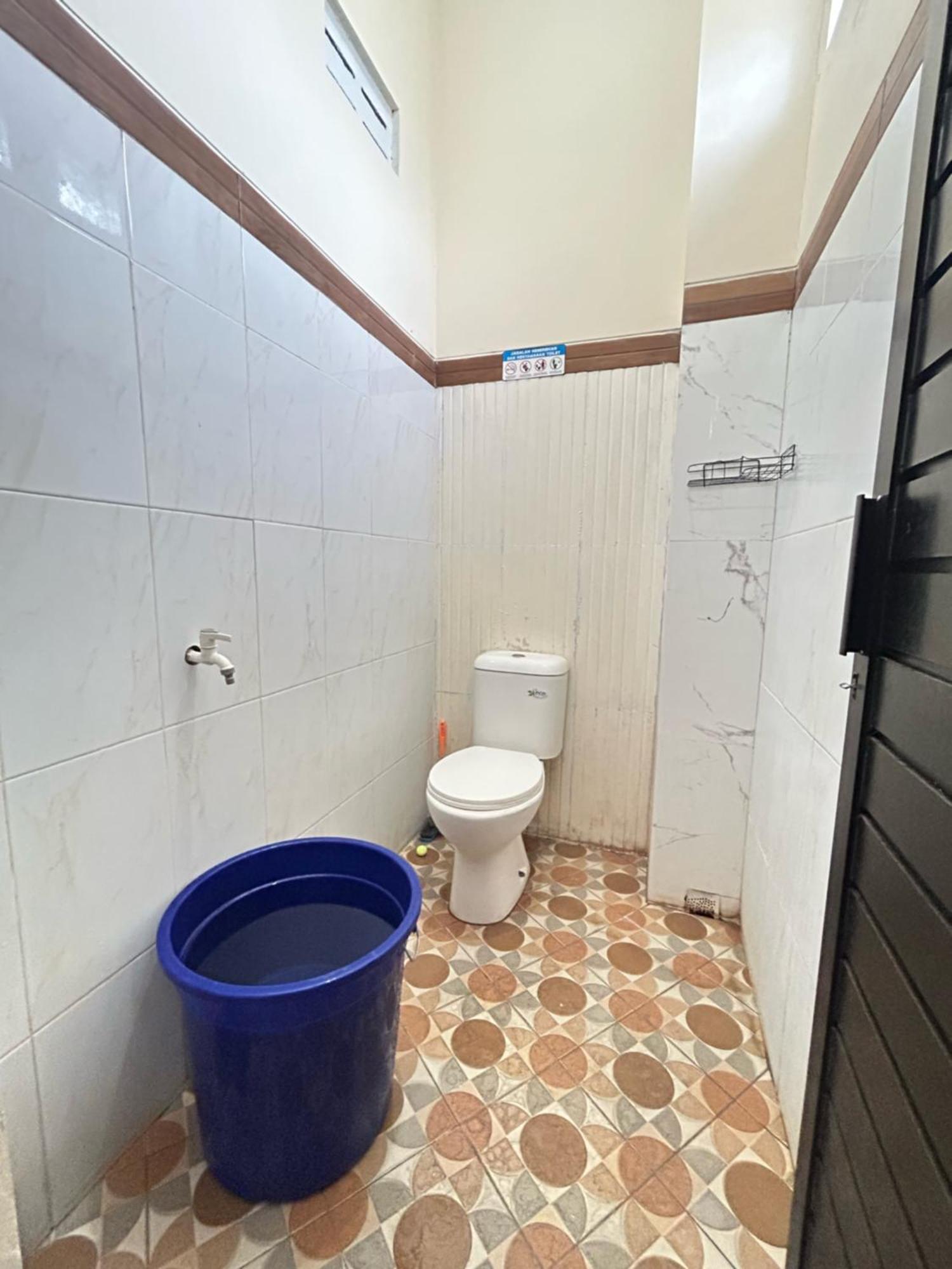 Rama Shinta Guest House & Coffee Yogyakarta Exterior photo